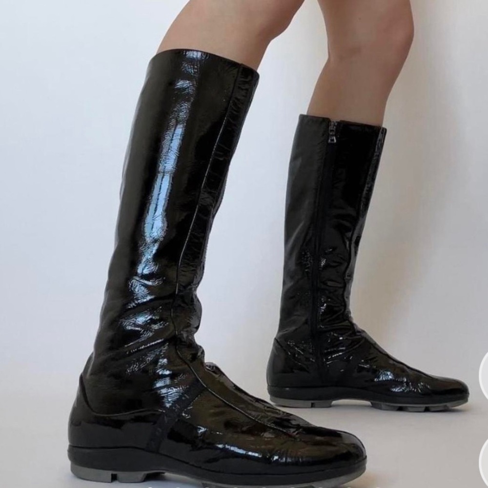 Prada Hightop Lacquer Boots in size 8.5